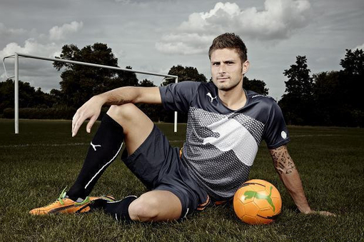 武汉女足2-0东孟加拉女足提前出线，王霜双响，奥乌苏屡失良机（武汉女足2-0东孟加拉提前出线 王霜梅开二度 奥乌苏多次错失良机）