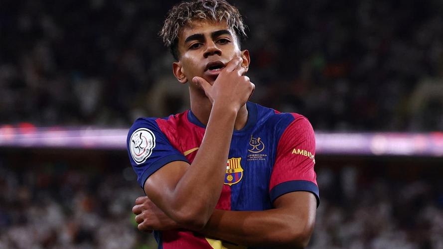 阿坎吉：我认为那根本不是点球，但我们不能给裁判判点的机会（阿坎吉：那绝非点球，但我们不能让裁判有判点机会）