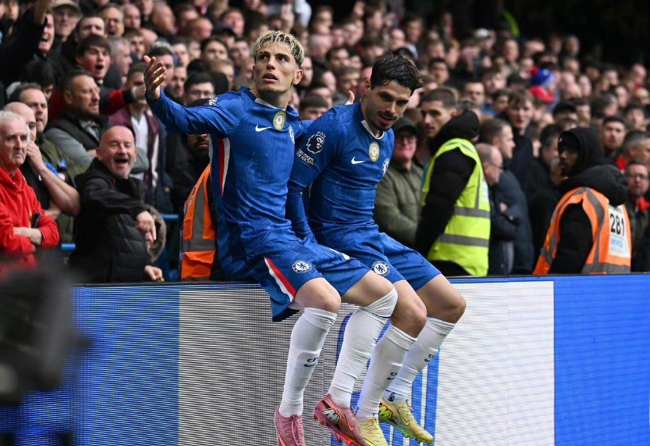 NBA精彩回放：勇士绝杀太阳,（勇士压哨绝杀太阳：NBA高能集锦）