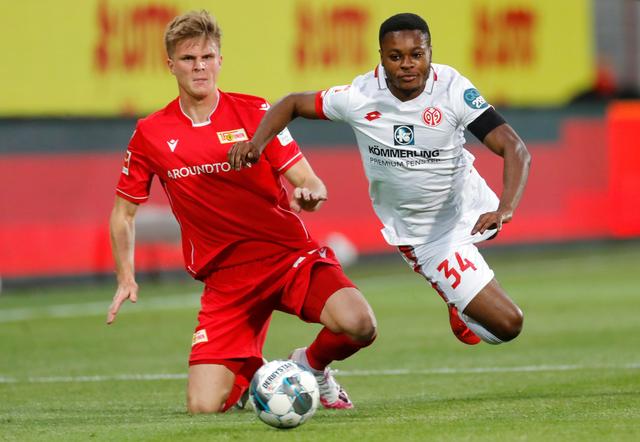 官方：意大利裁判马萨将执法欧冠第6轮巴萨vs法兰克福（官方确认：意大利裁判马萨将执法欧冠第六轮巴萨战法兰克福）