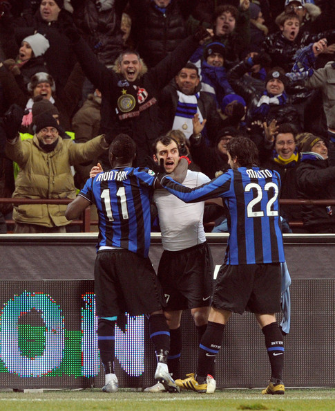 威尼斯客场1比1战平阿维利诺，斯特罗帕带队取分（斯特罗帕率威尼斯客场1-1战平阿维利诺，成功拿分）