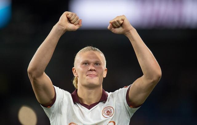 赛点一刻！米兰3：2擒获科内利亚诺，捧起意大利女排超级杯！（决胜时刻！米兰3-2力克科内利亚诺，捧起意大利女排超级杯！）