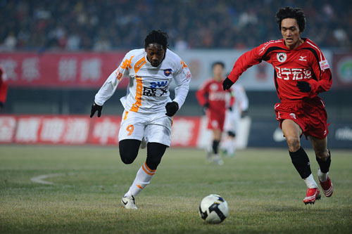 马雷斯卡：鲁尼的批评？我们必须轮换，要像长跑一样规划赛季（马雷斯卡谈鲁尼批评：轮换不可少，赛季要用长跑思维布局）