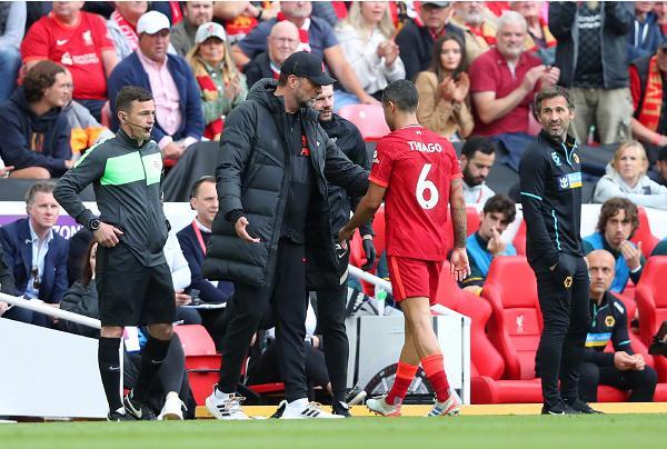 热闻｜2026世界杯分组抽签结果揭晓，并未出现“死亡之组”（2026年世界杯分组抽签出炉：未现“死亡之组”）