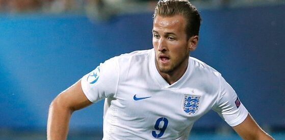 点射得分，凯文-迪克斯成为历史首位在德甲进球的印尼球员（凯文-迪克斯点球破门，成德甲史上首位进球的印尼球员）