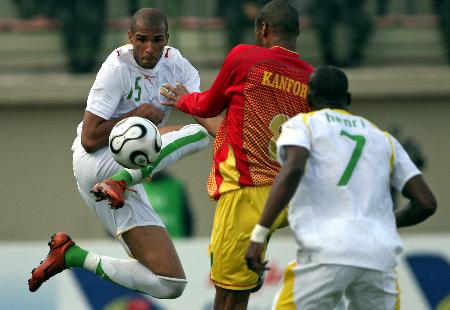 巧妙化解尴尬！曼城5-4富勒姆赛后，瓜迪奥拉用段子代替指责（笑谈取代苛责：曼城5-4富勒姆后，瓜迪奥拉机智化解尴尬）