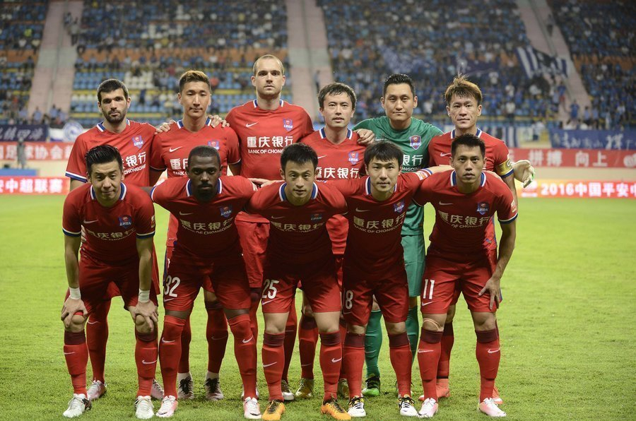 踢球者：巴斯克斯背伤恢复缓慢，理想情况下月底可以复出（踢球者：巴斯克斯背伤恢复不理想，最早有望于月底复出）