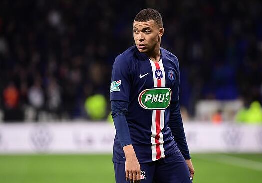 热议成都被罚：想出前5排空场的是人才；应重罚肇事者轻罚俱乐部（成都被罚引热议：前五排空座成妙招，呼吁重罚肇事者、从轻处理俱乐部）