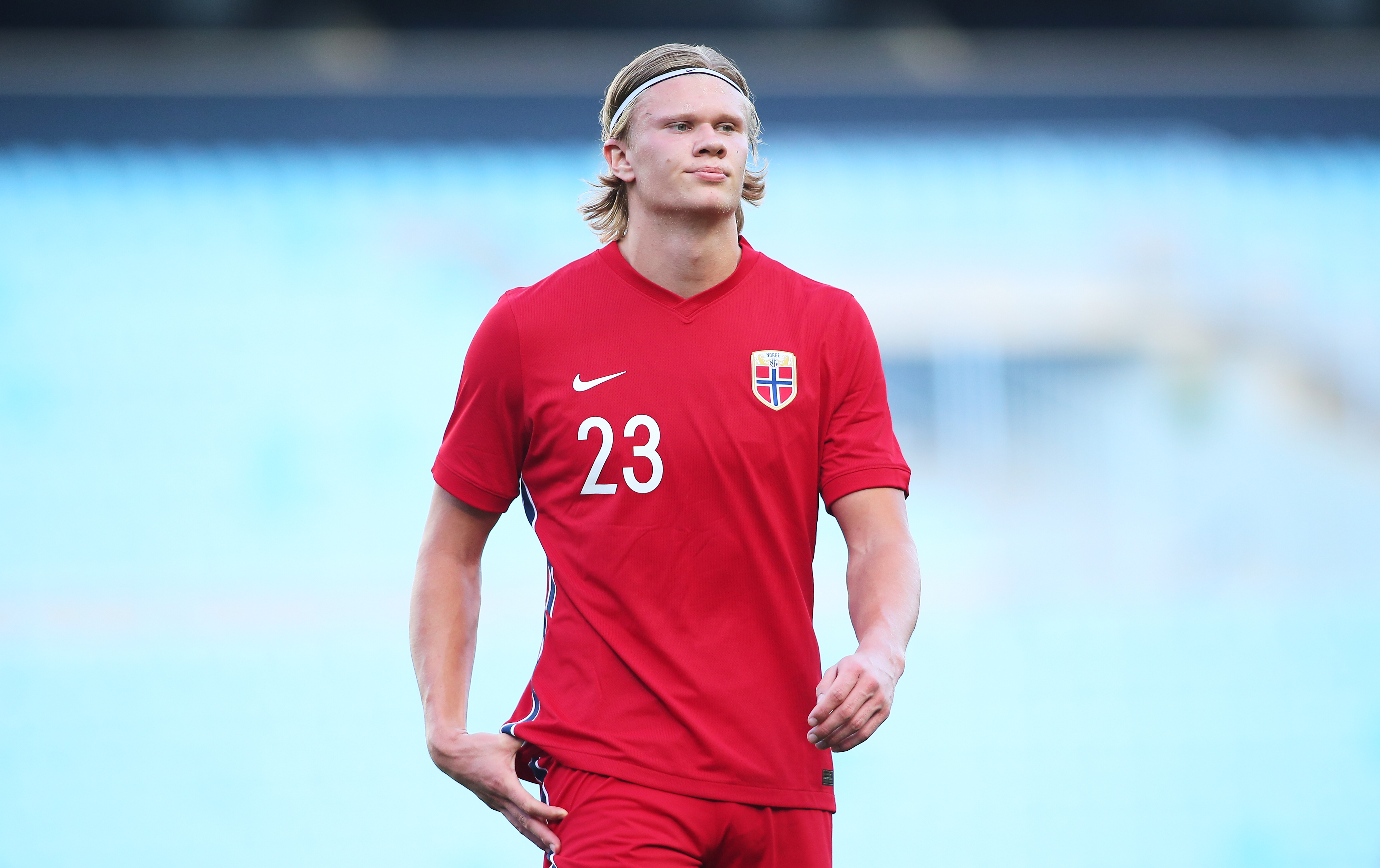 伤愈复出，卡瓦尼时隔两个月再次代表博卡出场并打进一粒点球（复出即破门：卡瓦尼两月后重返博卡并点射建功）