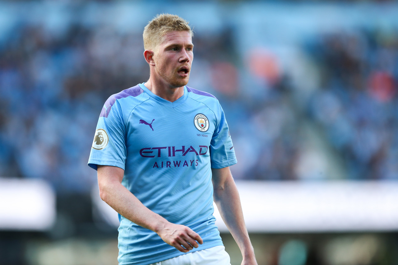 欧冠积分榜分析：各队晋级形势紧张,（欧冠积分榜解读：出线之争白热化）