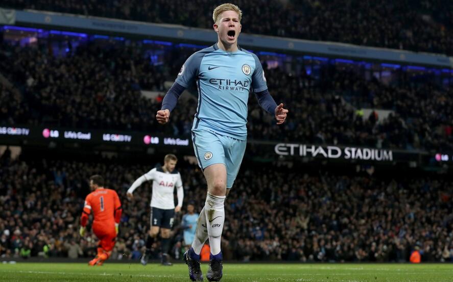 伤愈复出，卡瓦尼时隔两个月再次代表博卡出场并打进一粒点球（复出即破门：卡瓦尼两月后重返博卡并点射建功）