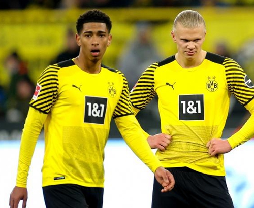 阿斯：科纳特今晚面对四重压力：皇马、球迷、斯洛特和姆巴佩（阿斯报：科纳特今夜四面承压，来自皇马、球迷、斯洛特与姆巴佩）